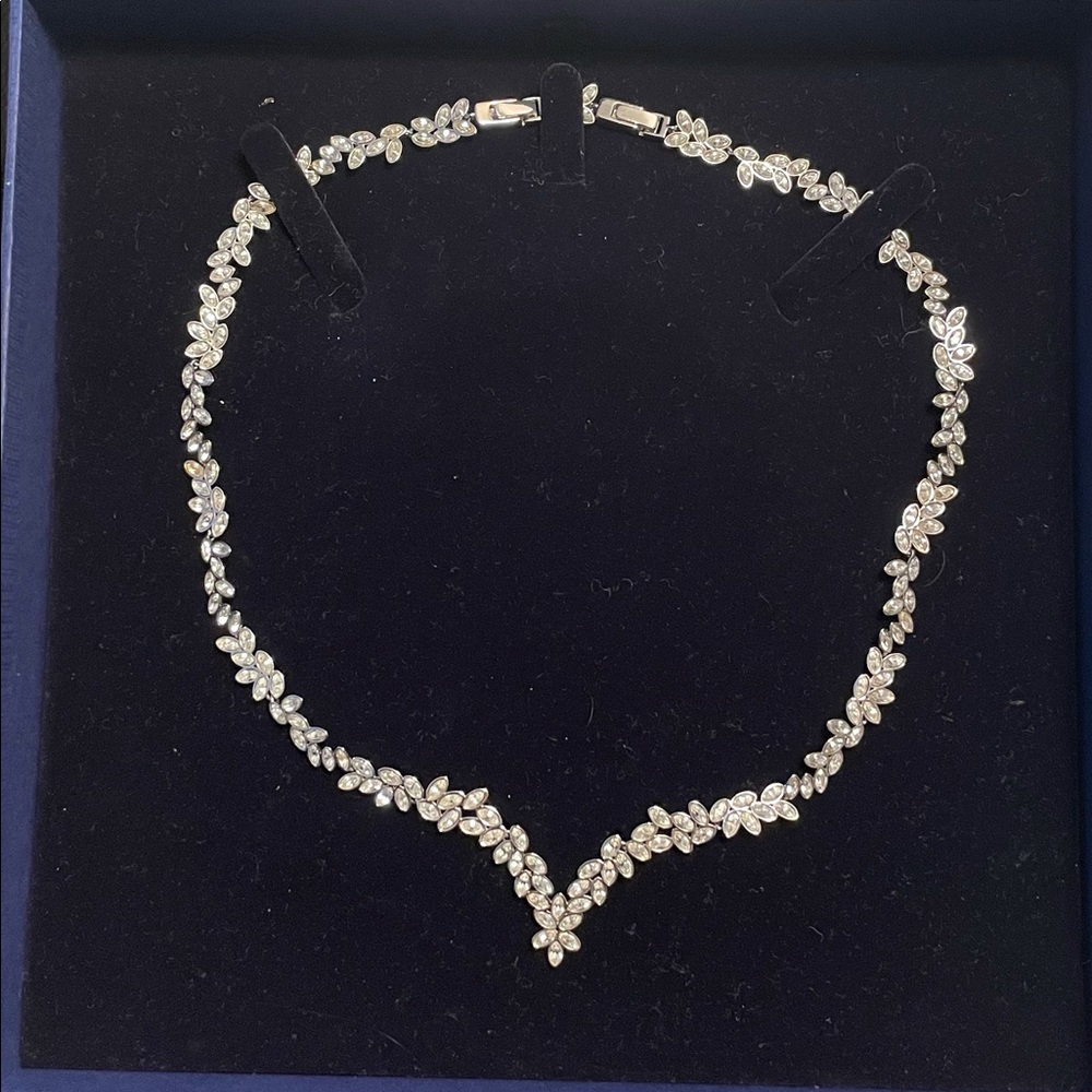 Swarovski necklace. Very good consultation. I have not use it. - Picture 3 of 3